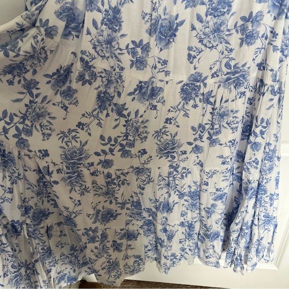 NEW Altar’d State Blue Floral Maxi Dress Size Large Available NWT - Picture 9 of 10